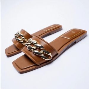NWT | Zara Women’s Flat Leather Sandals With Chain